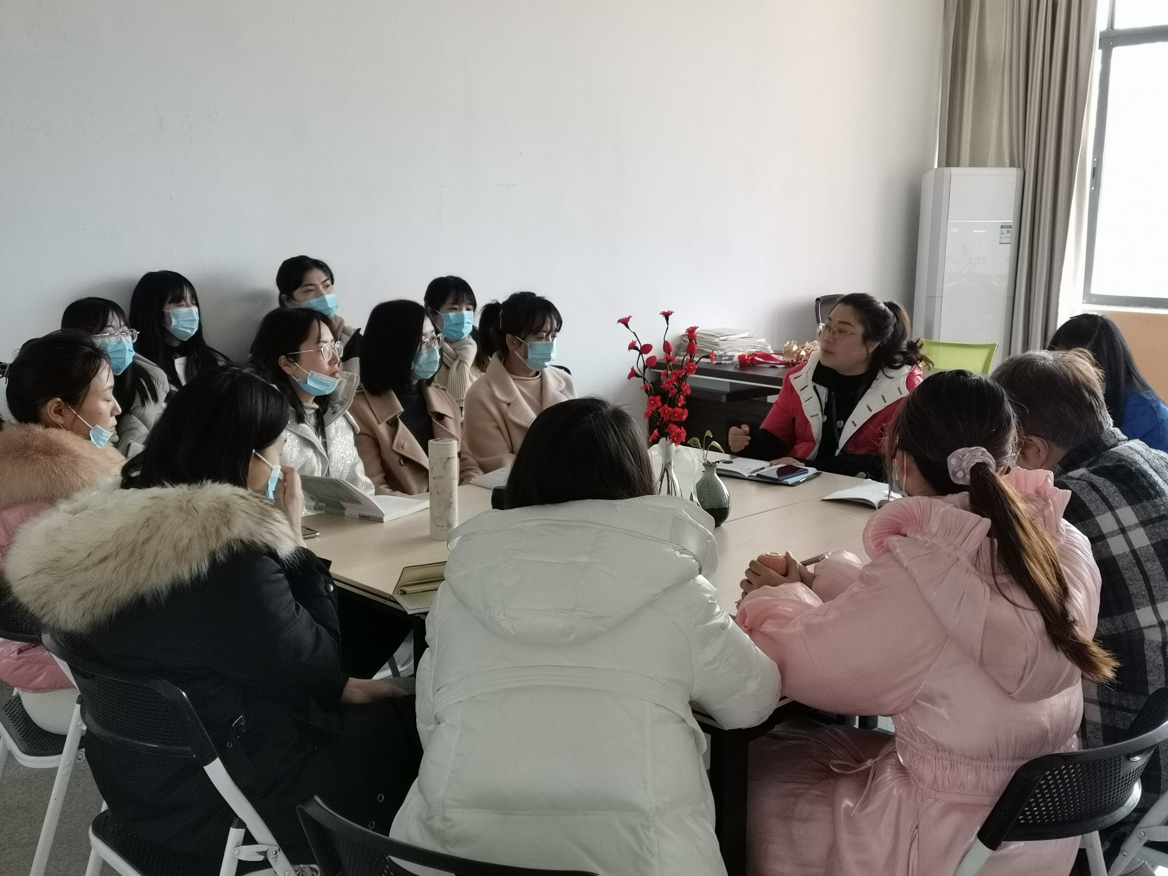 1-2203021HK61R.jpg