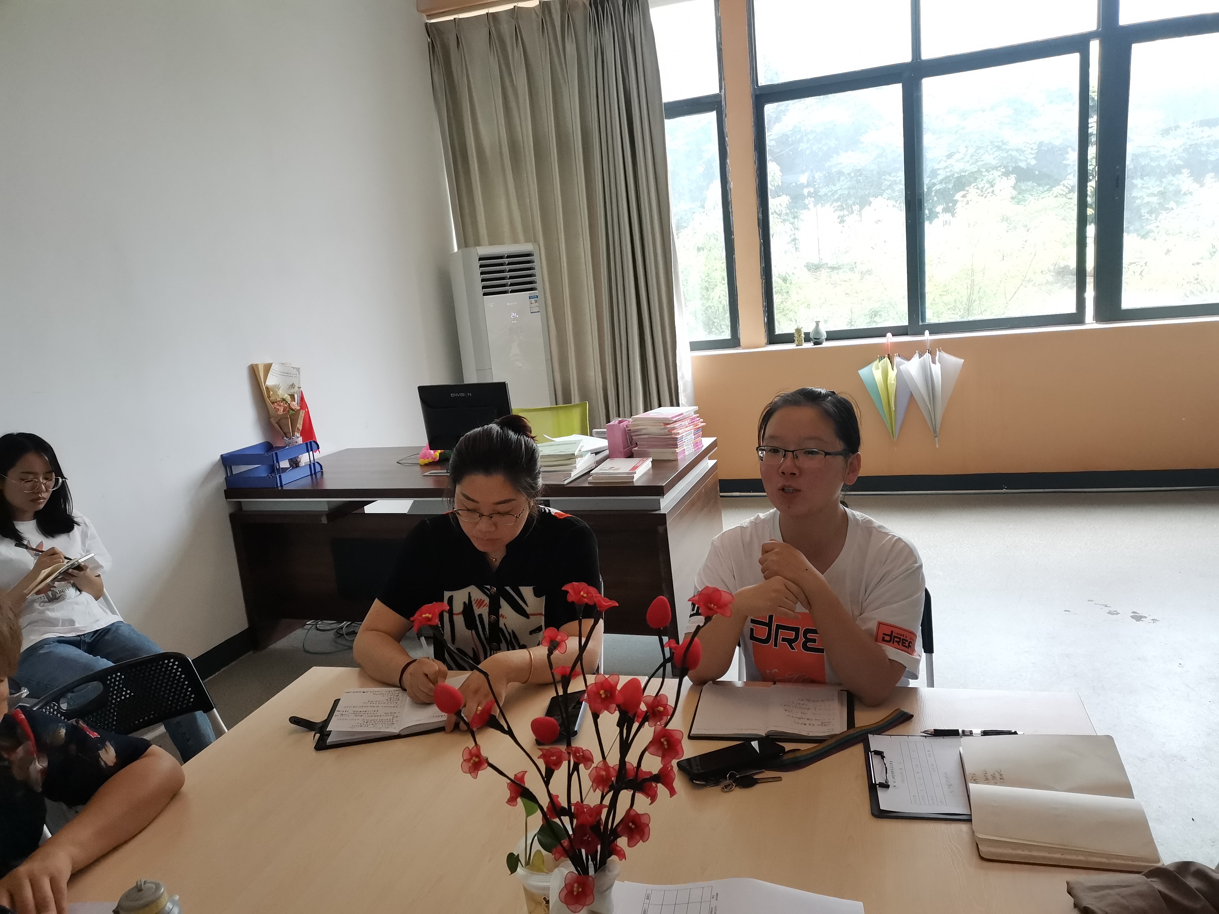 幼儿师范学院组织召开教学例会(图2)
