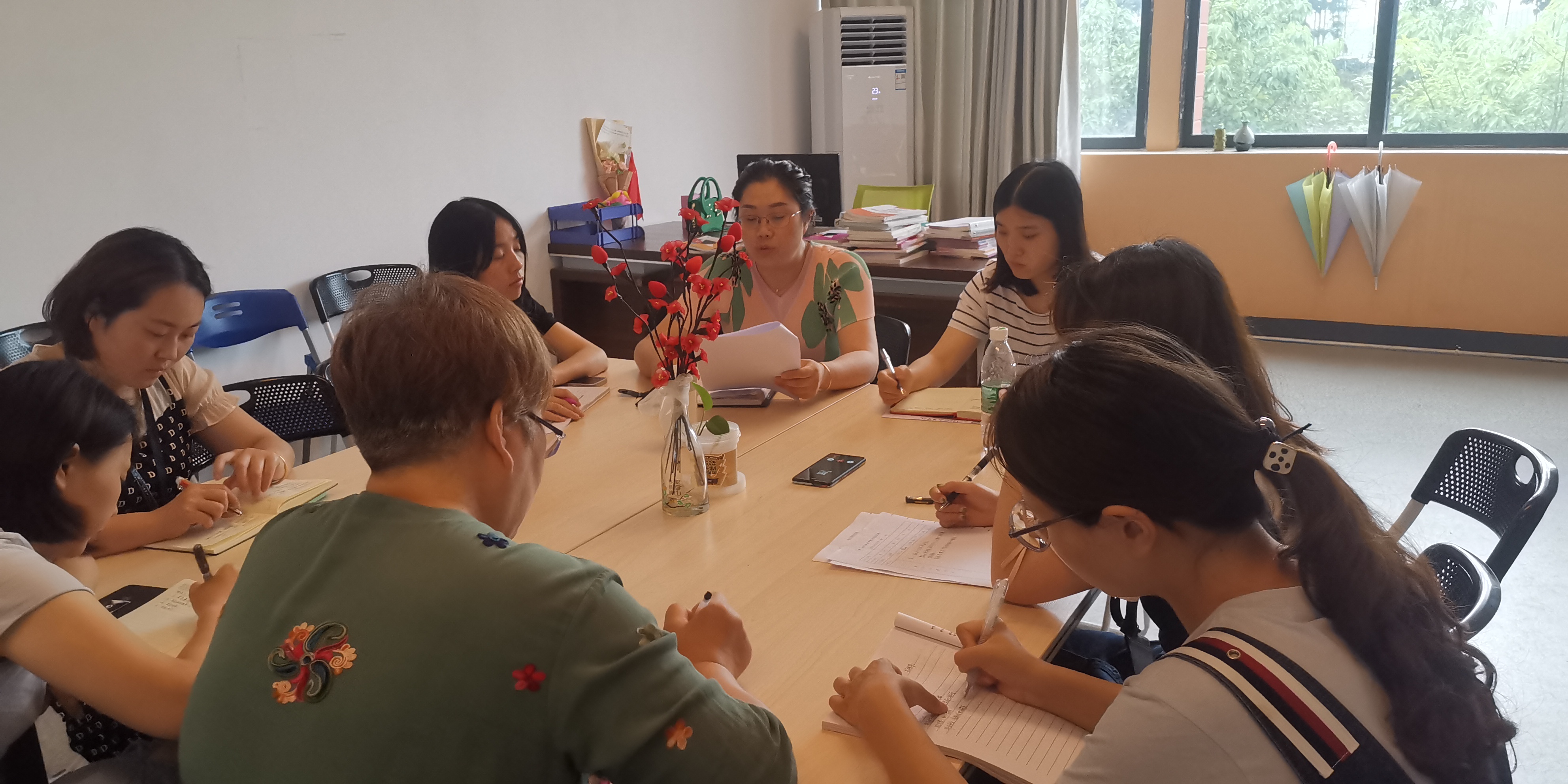 幼儿师范学院召开党政联席会，研讨2020级学生实习方案事宜(图2)