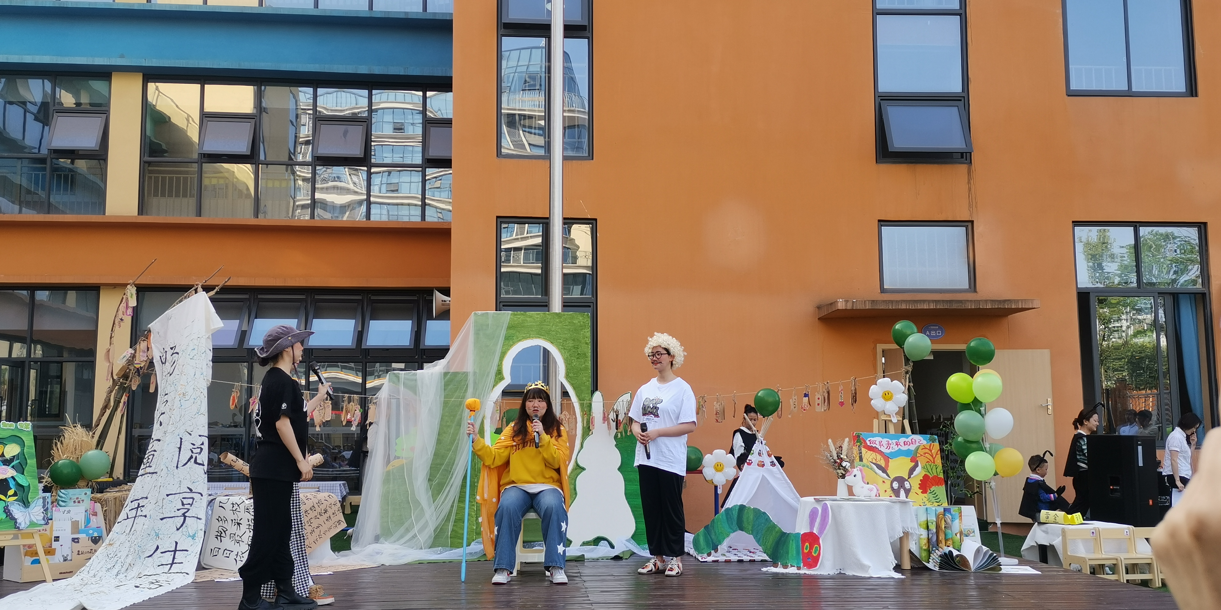 精彩！幼儿师范学院学生带着故事走进幼儿园(图3)