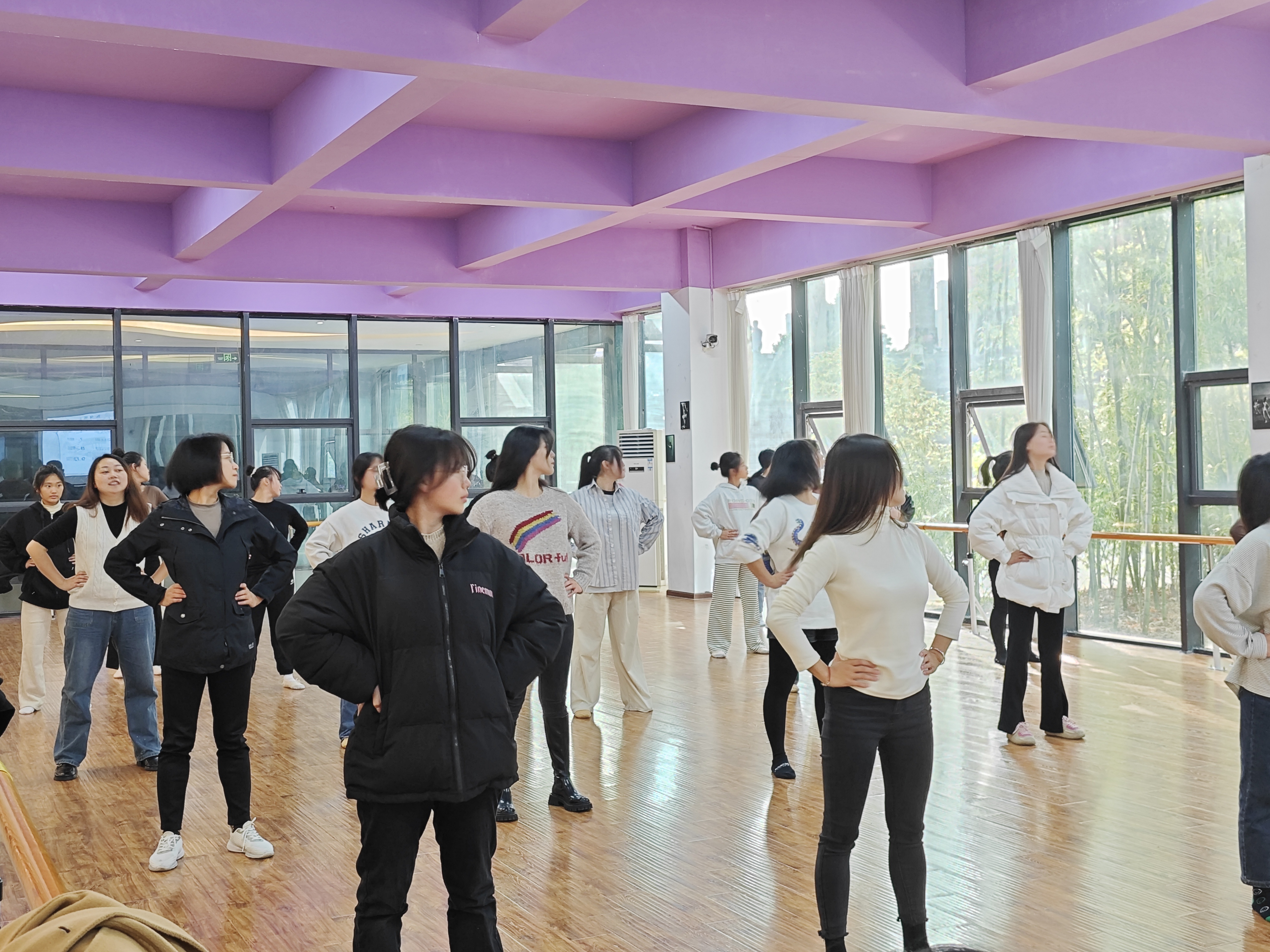 主题教育促提升，立足岗位做贡献 | 幼儿师范学院系列公益课堂之舞蹈特色体验课开课啦(图3)