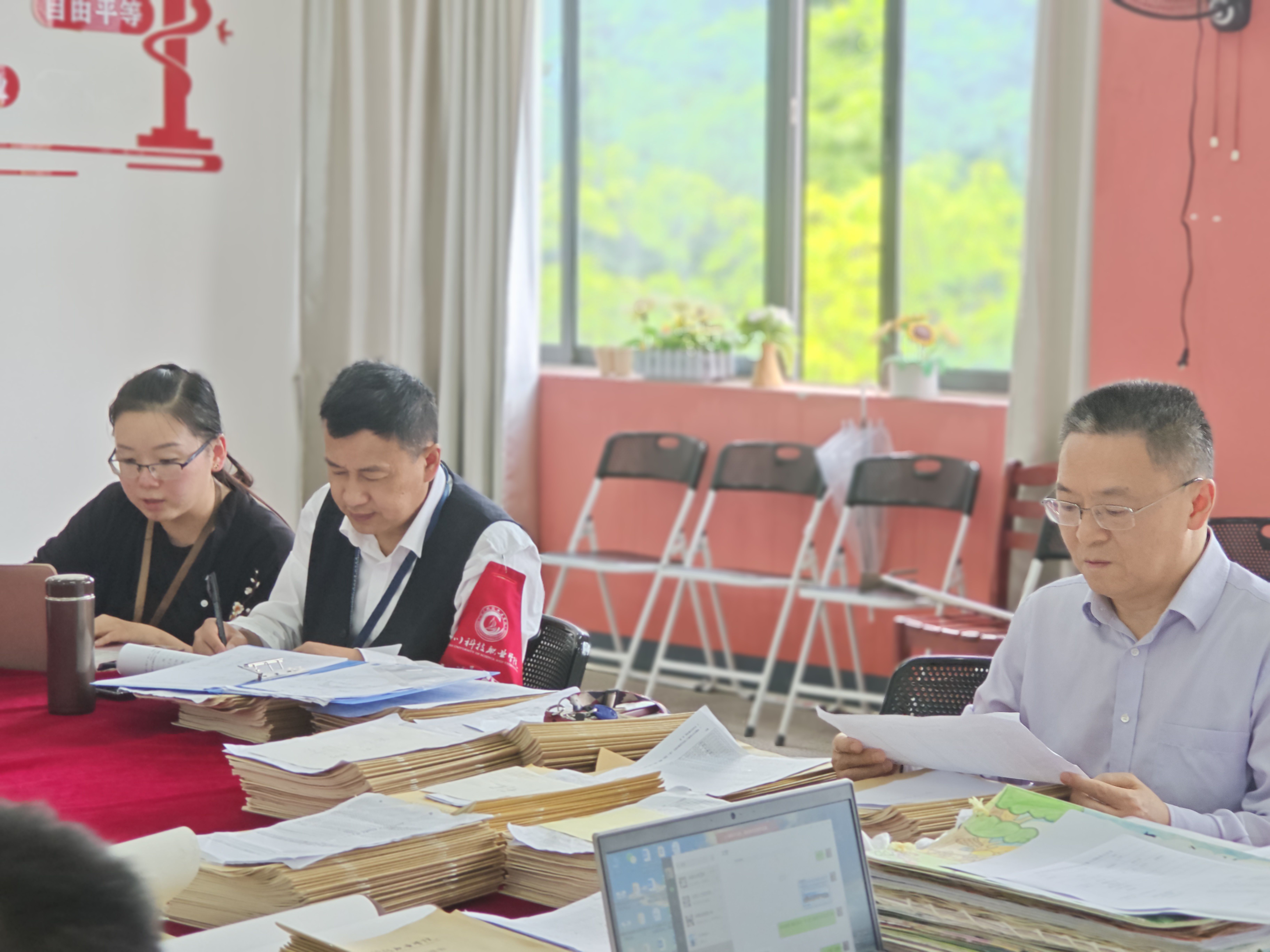 教学督导办到幼儿师范学院进行实践教学期中检查(图1)