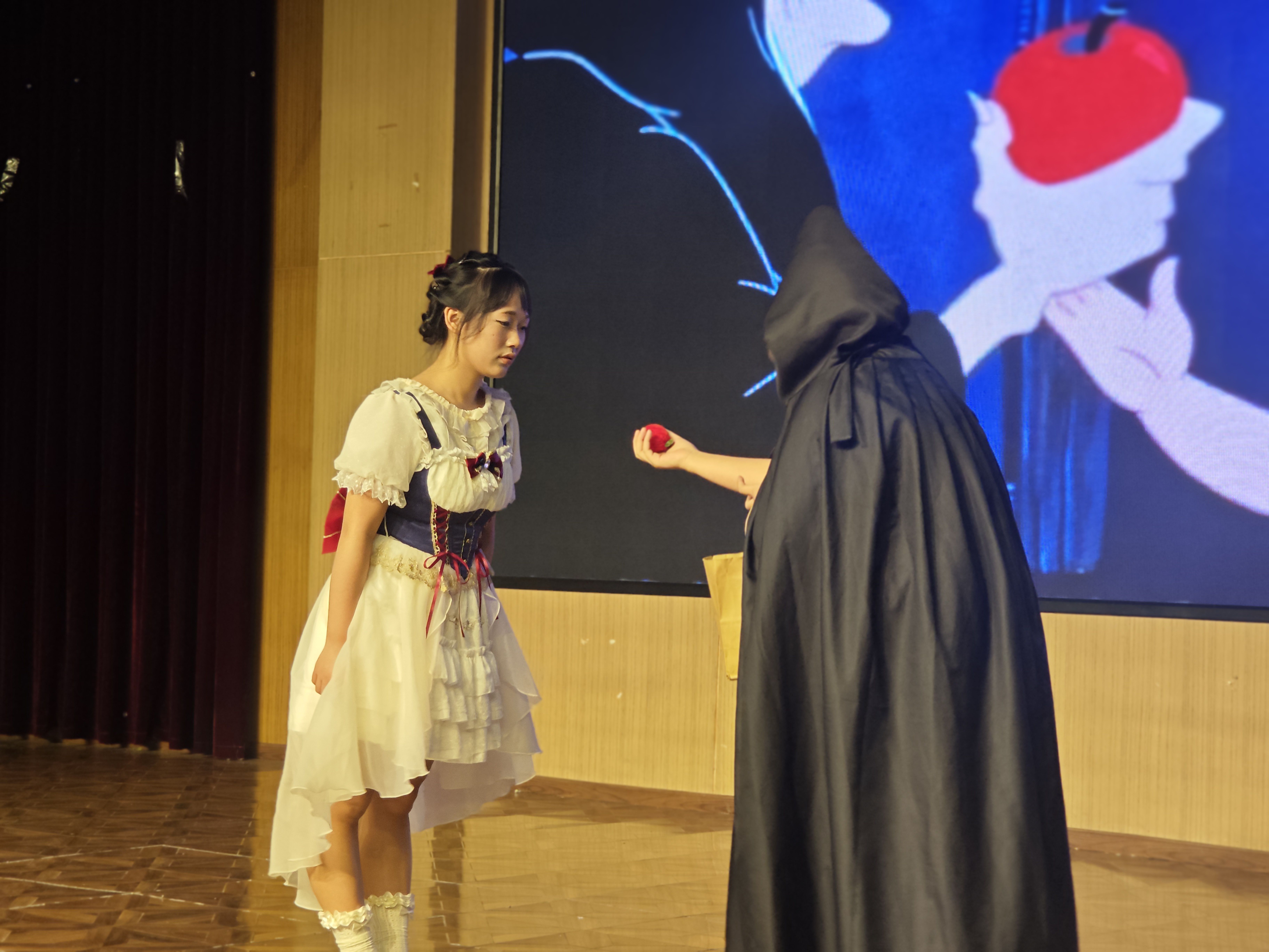 我院举办2024年《幼儿文学与戏剧创编》教学成果展示—童话剧创编表演(图9)