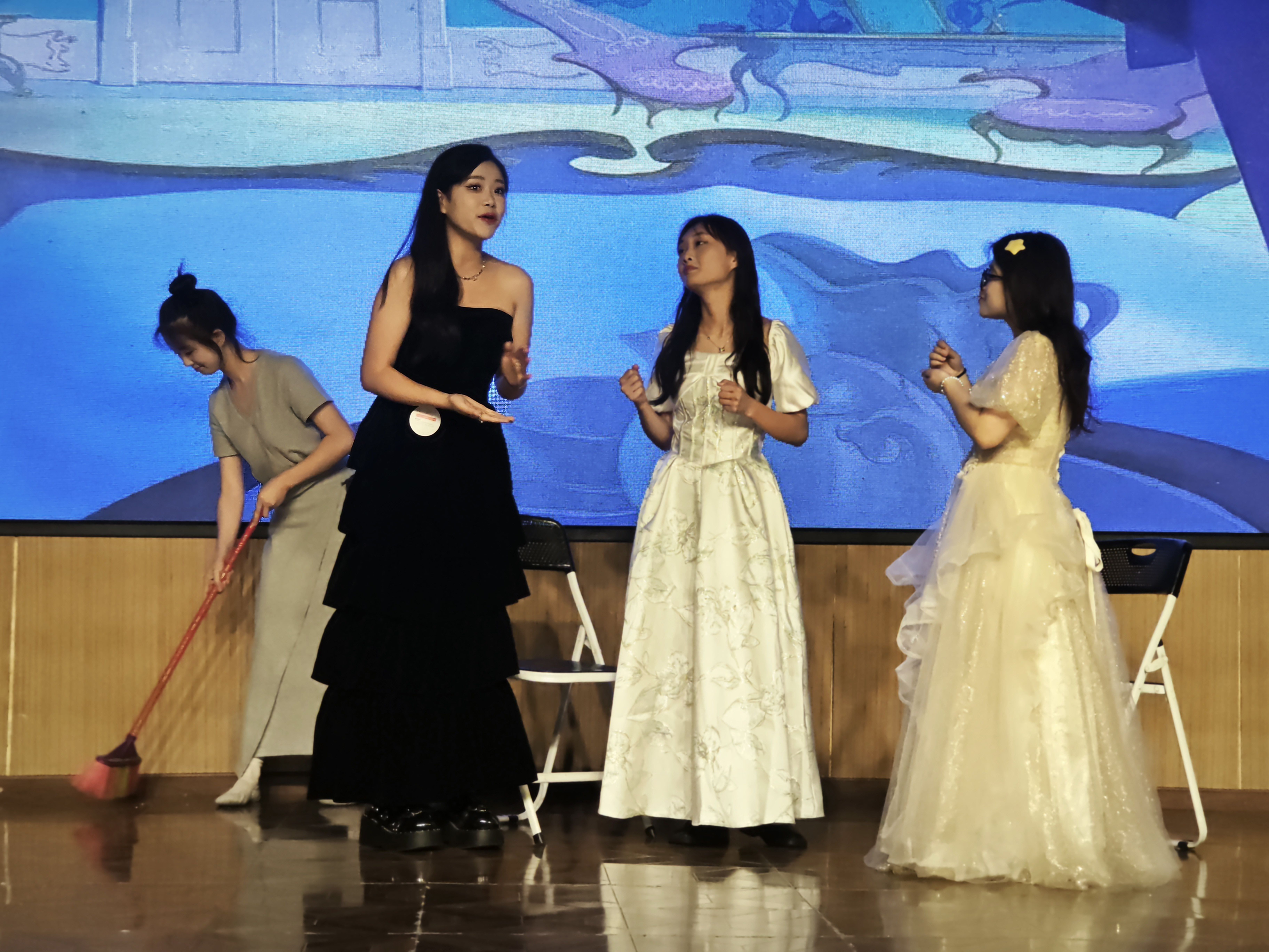 我院举办2024年《幼儿文学与戏剧创编》教学成果展示—童话剧创编表演(图11)