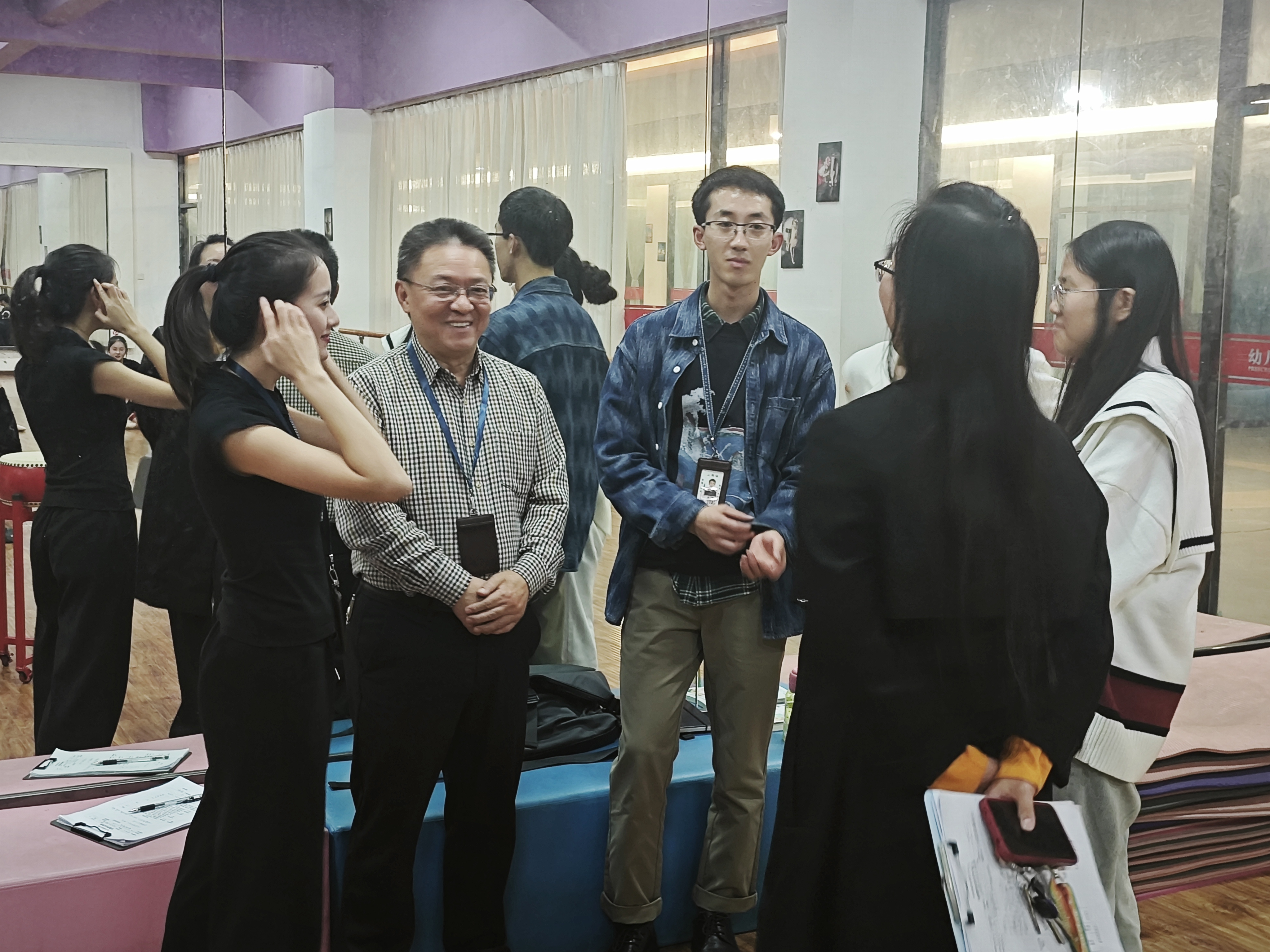 1-24110G149512P.jpg